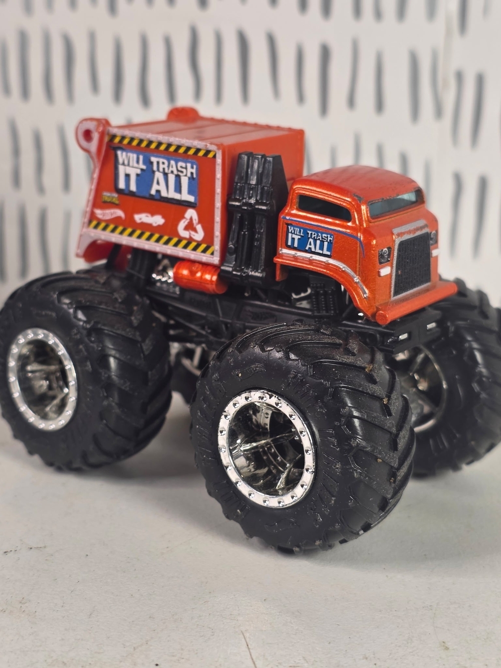 Hot Wheels Monster Trucks Will Trash It All Orange Loose Thailand